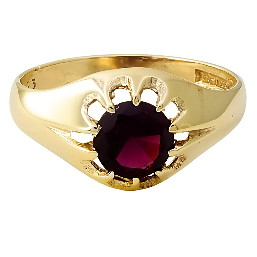 9ct gold Garnet Ring size P